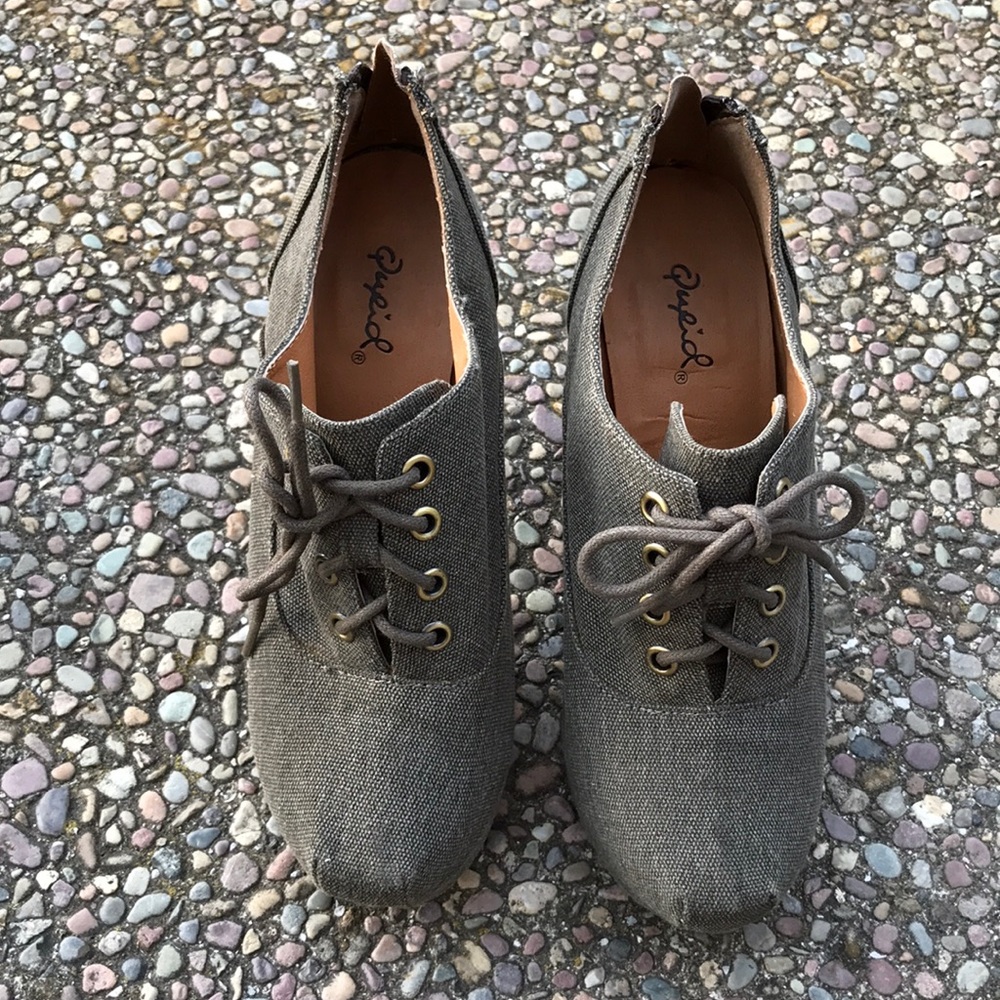 Ankle booties